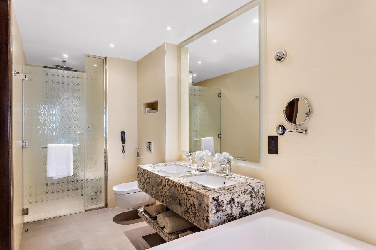 King Suite Kitchenette